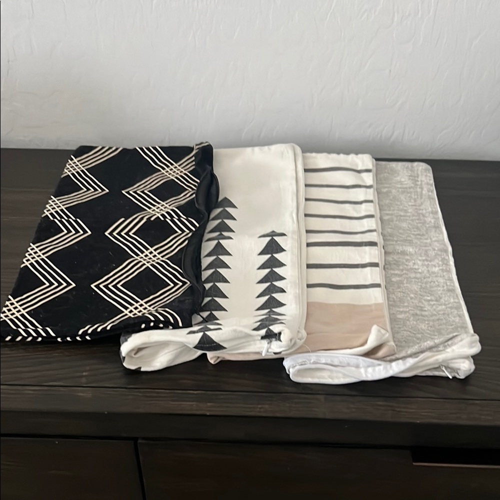 Woven Nook Pillow Cases Set of 4 Geometric Patterned Scarves